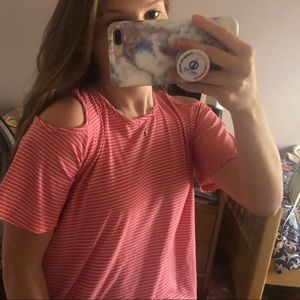Open-shoulder girls top